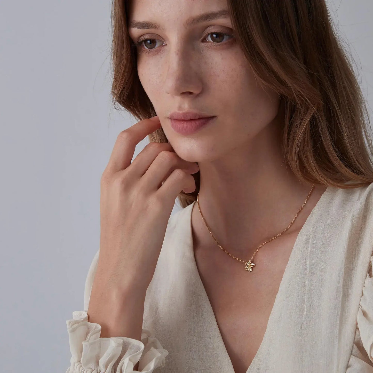 Dainty Cute Flower Pendant Necklace in 925 Sterling Silver