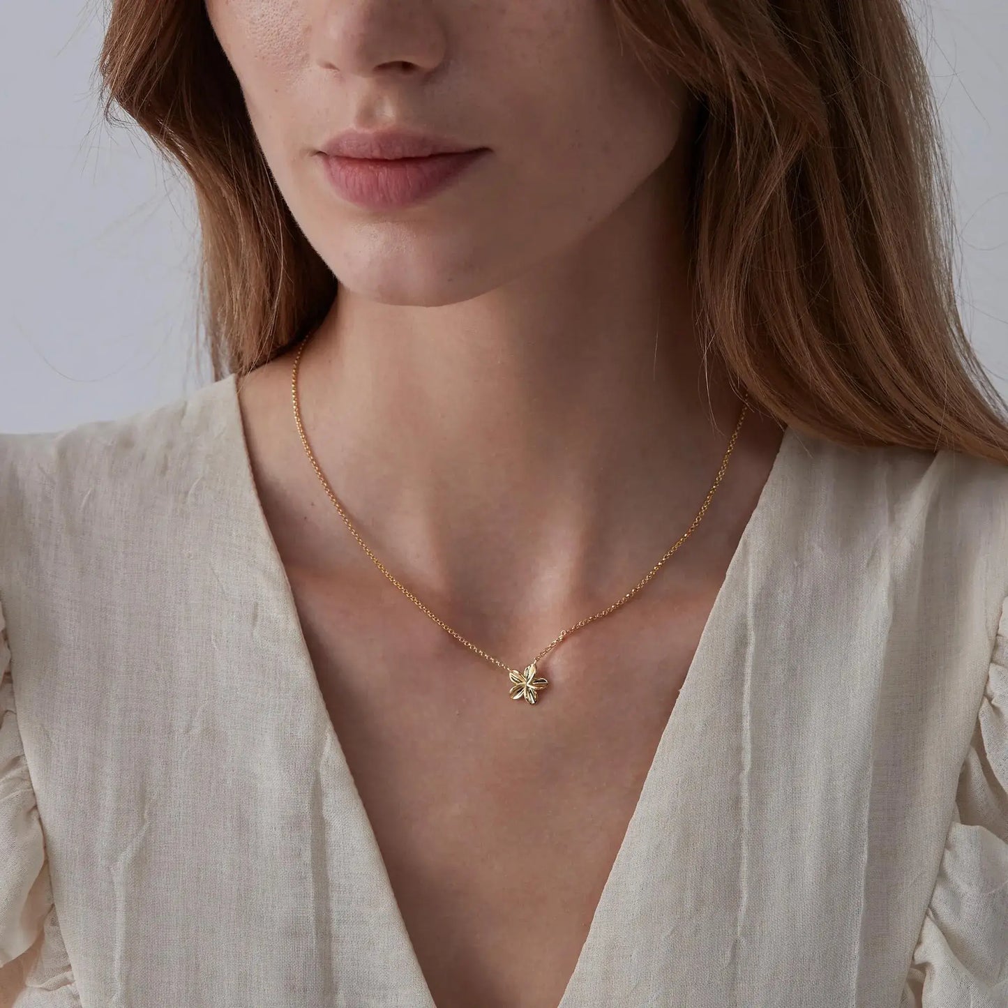 Dainty Cute Flower Pendant Necklace in 925 Sterling Silver