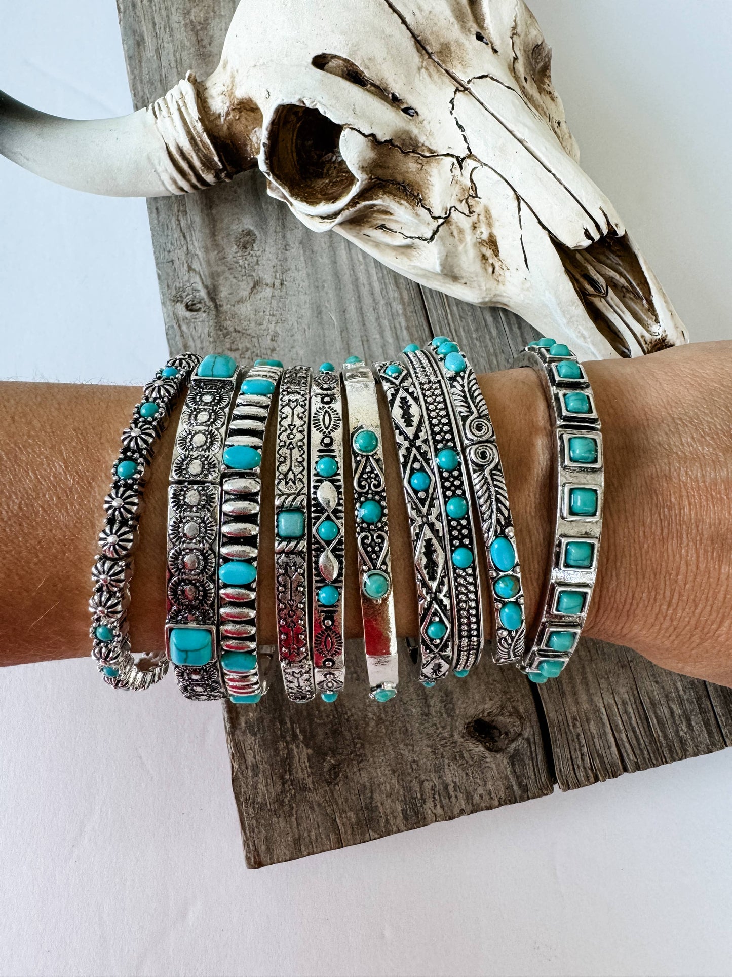 Western Turquoise Stone Stretch Bracelet 