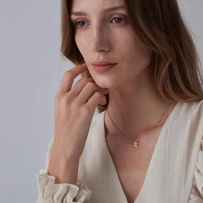 Dainty Cute Flower Pendant Necklace in 925 Sterling Silver